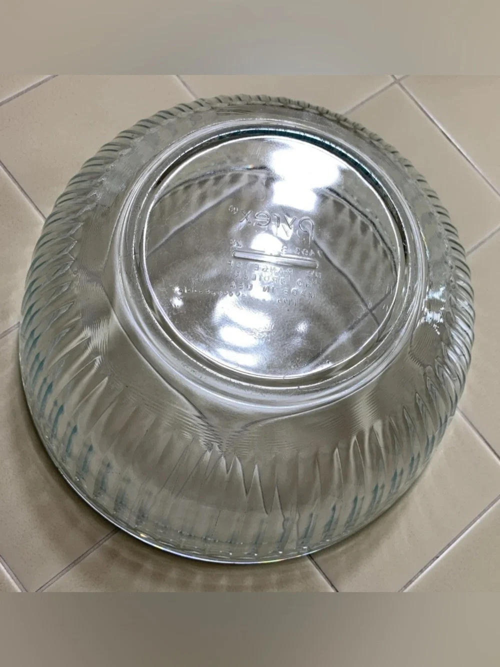 Pyrex 7403 S Clear Ribbed 10 Cup Mixing Bowl Made In USA 2.5L Green Tint Vintage